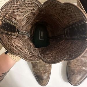 Ariat Women's Boots Brown in color